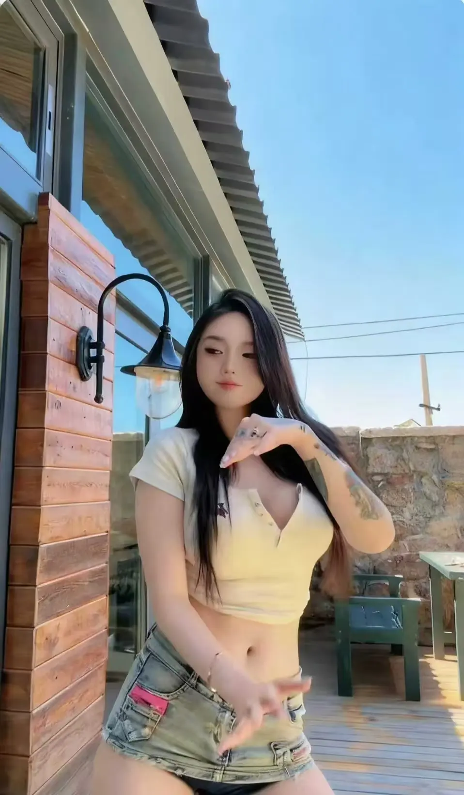 《Meena 成美男》免费在线看全集高清无删减中文版-网盘资源同步更新-快速找到Meena成美男全集资源-无广告畅快观影体验