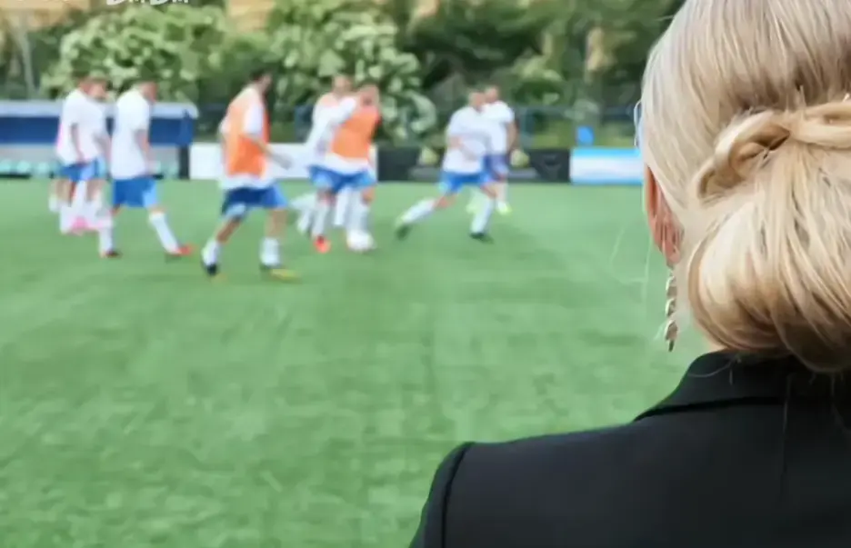 法国电影《Footballers'Moms》足球队的女老板们高清完整版免费在线观看 - 1080P无广告在线观看 - Footballers'Moms全集资源免费看